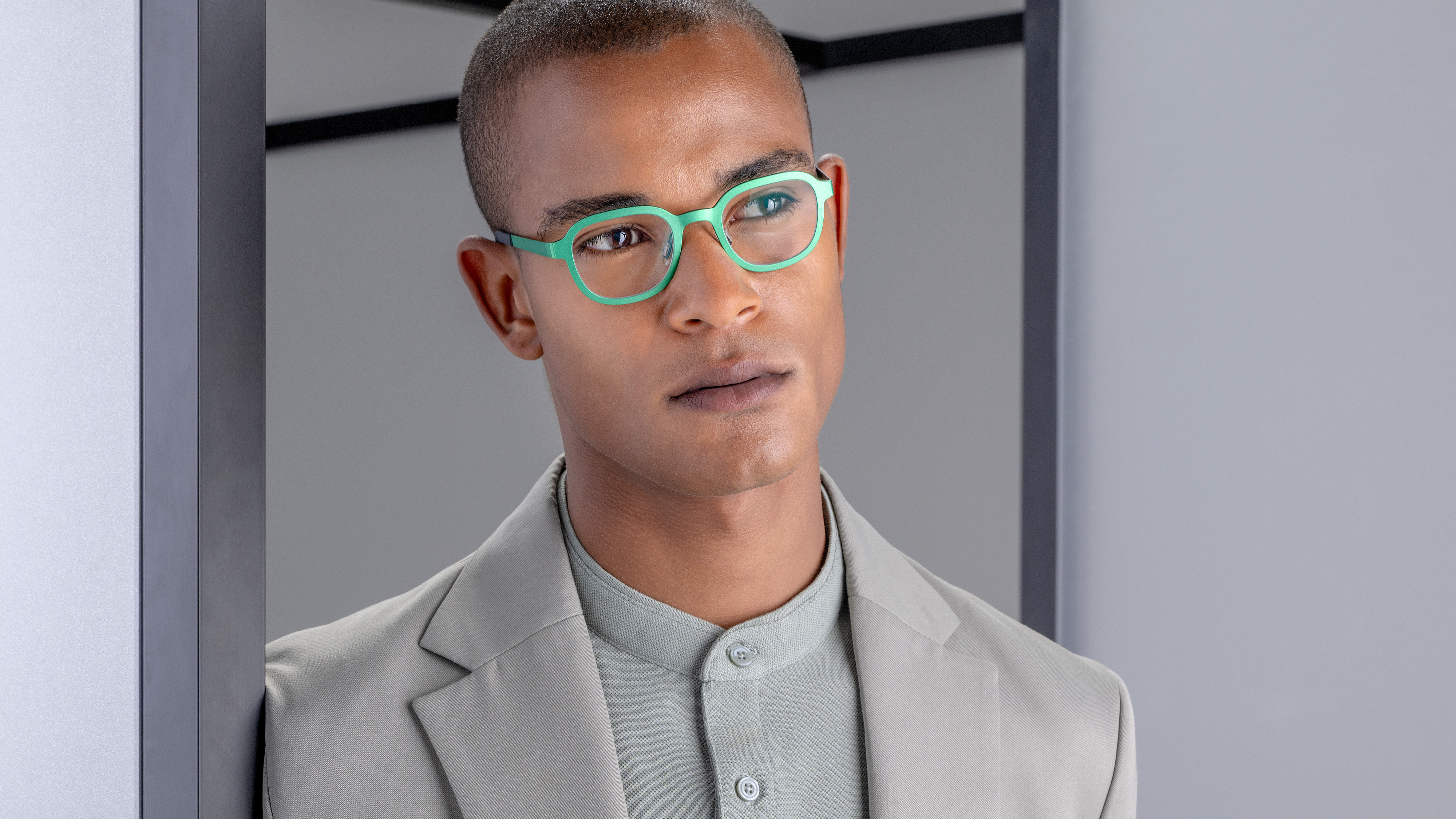BLACKFIN Try top glasses online and find an optician FAVR