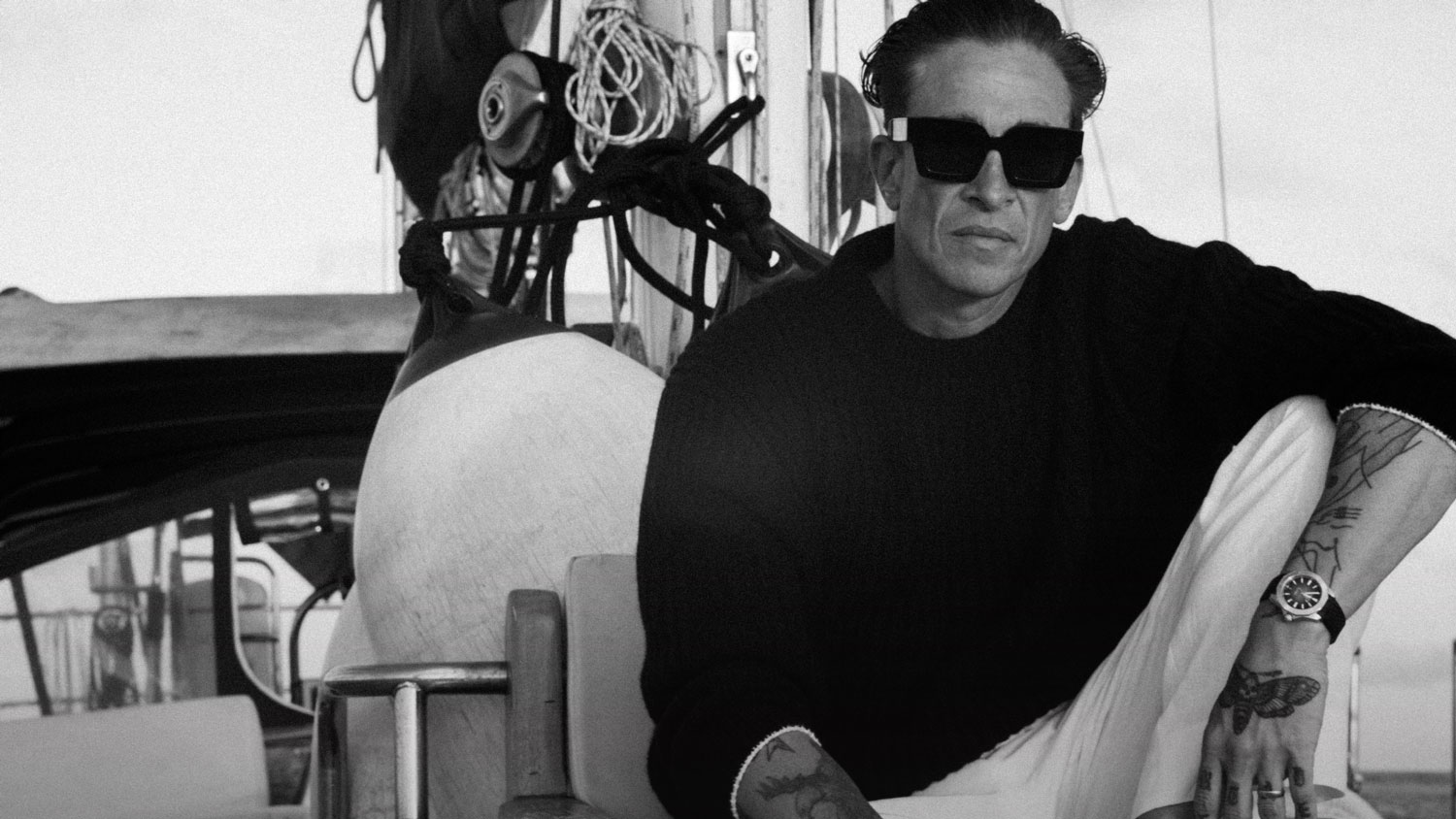 ROBERT LA ROCHE | Try top glasses online and find an optician | FAVR